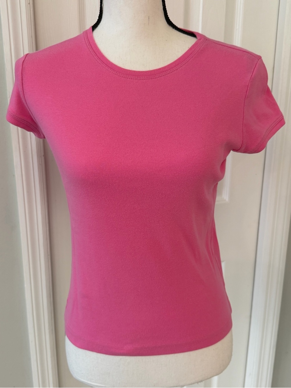 🌴 Lilly Pulitzer 🌴 Short Sleeve Crewneck Tee in Bright Pink Size -Small